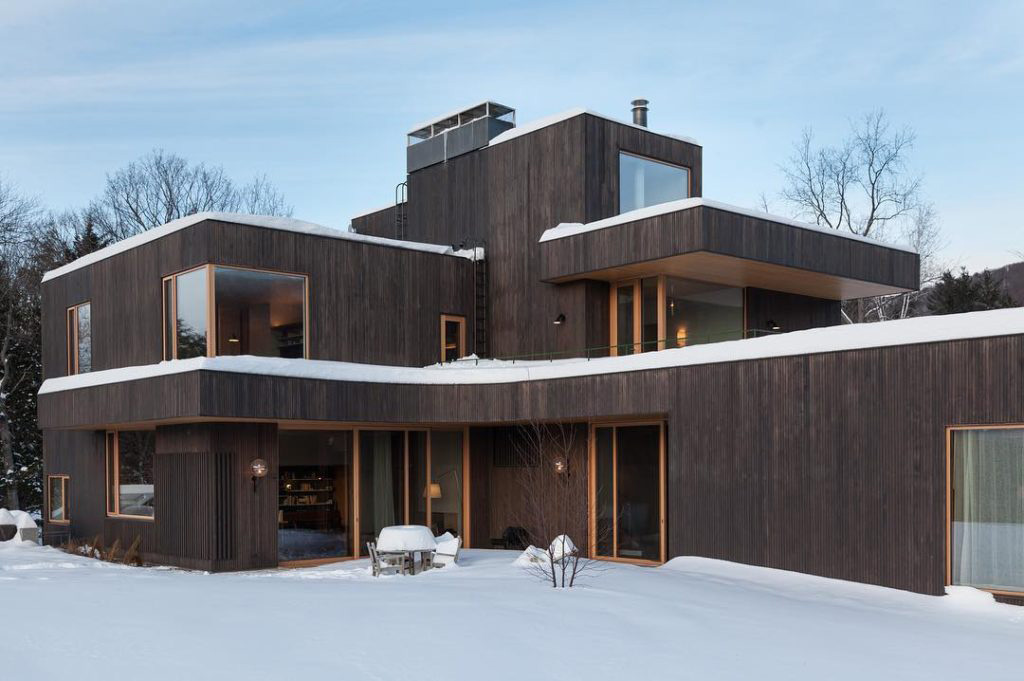 Finished exterior of a SIP wall project in Stowe, Vermont
